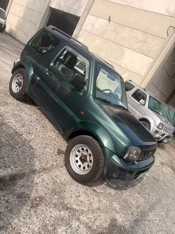 Usata Suzuki Jimny 81 CV (59 kW) 2001 Verde SUV
