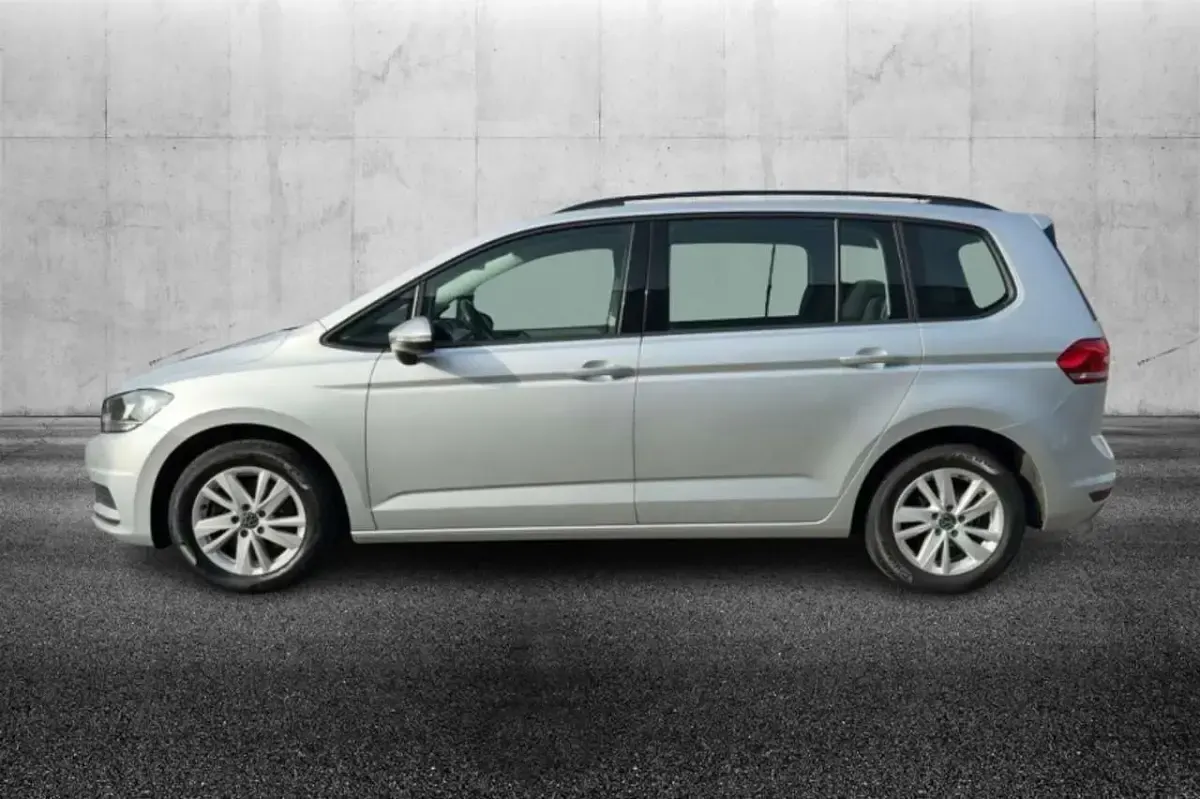 Usata VW Touran Business 150 CV (110 kW) 2022 Argento Monovolume