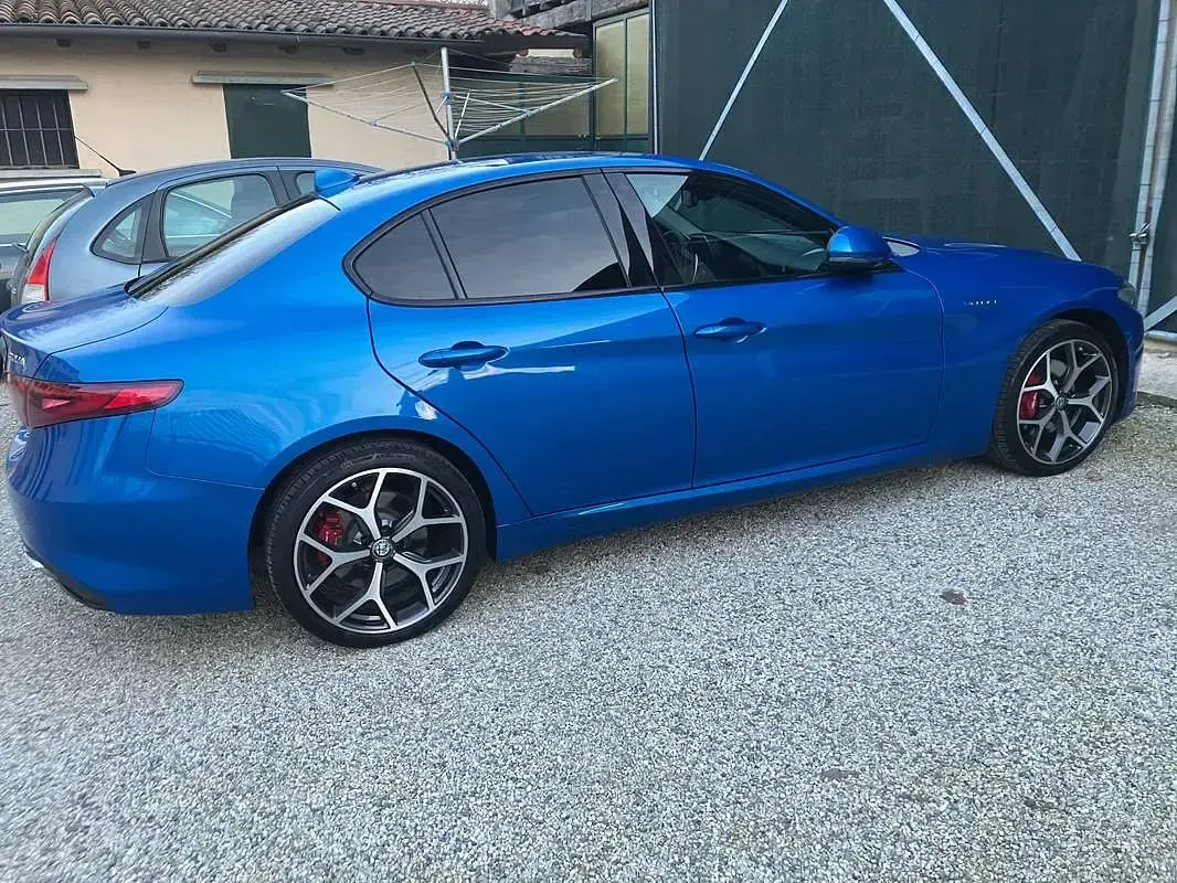 Usata Alfa Romeo Giulia Veloce 211 CV (155 kW) 2019 Blu/azzurro Berlina