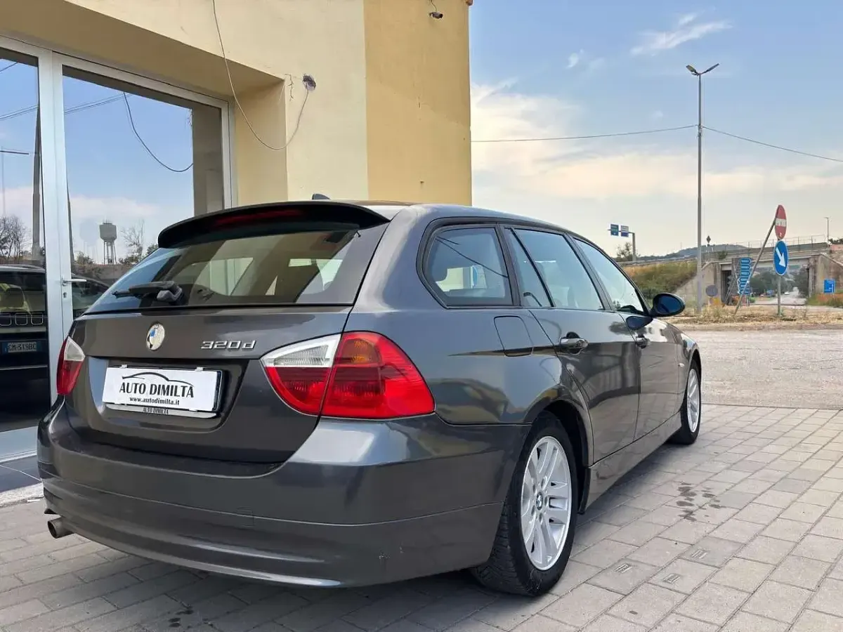 Usata BMW 320 163 CV (119 kW) 2006 Grigio Station wagon