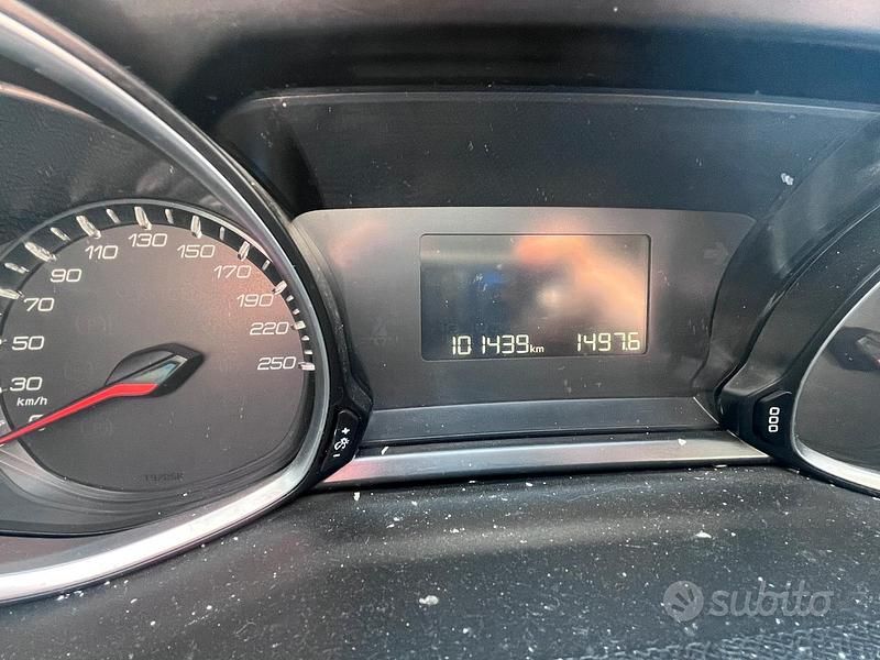 Usata Peugeot 308 110 CV (80 kW) 2017 Berlina