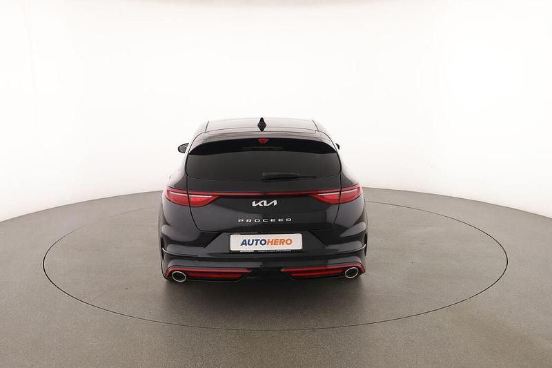 Begagnad Kia ProCeed GT 205 HK (150 kW) 2023 Svart Kombi