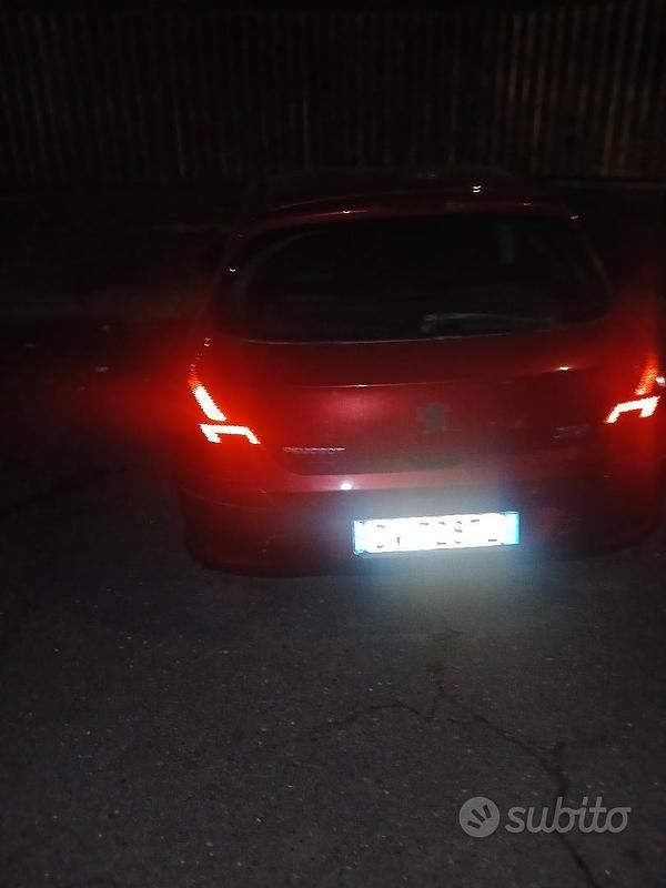Usata Peugeot 308 112 CV (82 kW) 2009 Rosso Berlina
