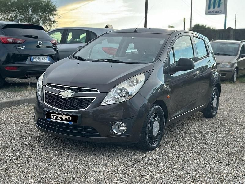 Grigio Usata 2011 Chevrolet Spark Due volumi | 3500 € (Buon prezzo) - Immagine 1/4