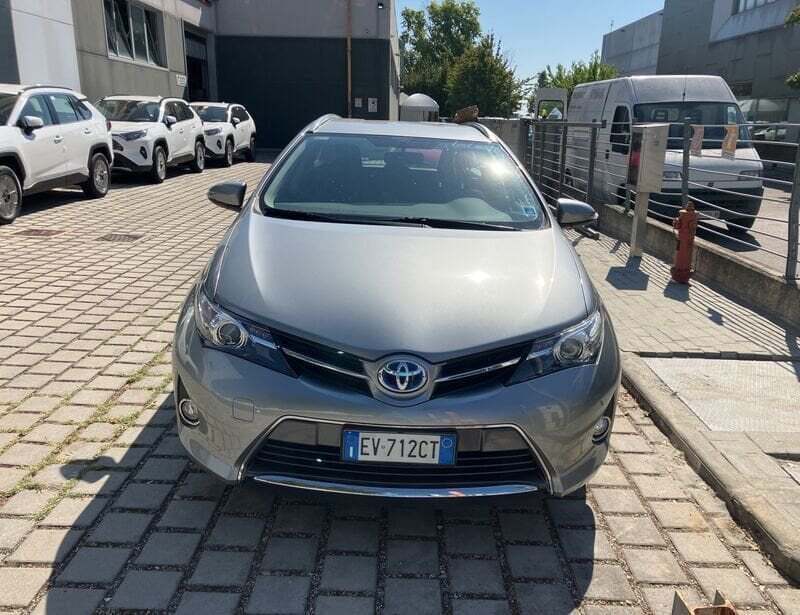 Usato 2014 Toyota Auris Hybrid 1.8 El_Hybrid 136 CV (13.500 €)