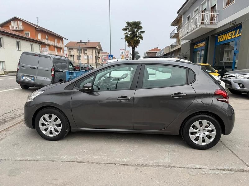 Usata Peugeot 208 Allure 83 CV (61 kW) 2019 Grigio Utilitaria