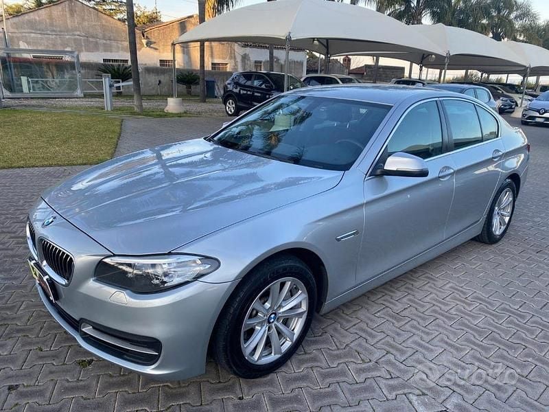 Usata BMW 520 184 CV (135 kW) 2014 Argento Berlina
