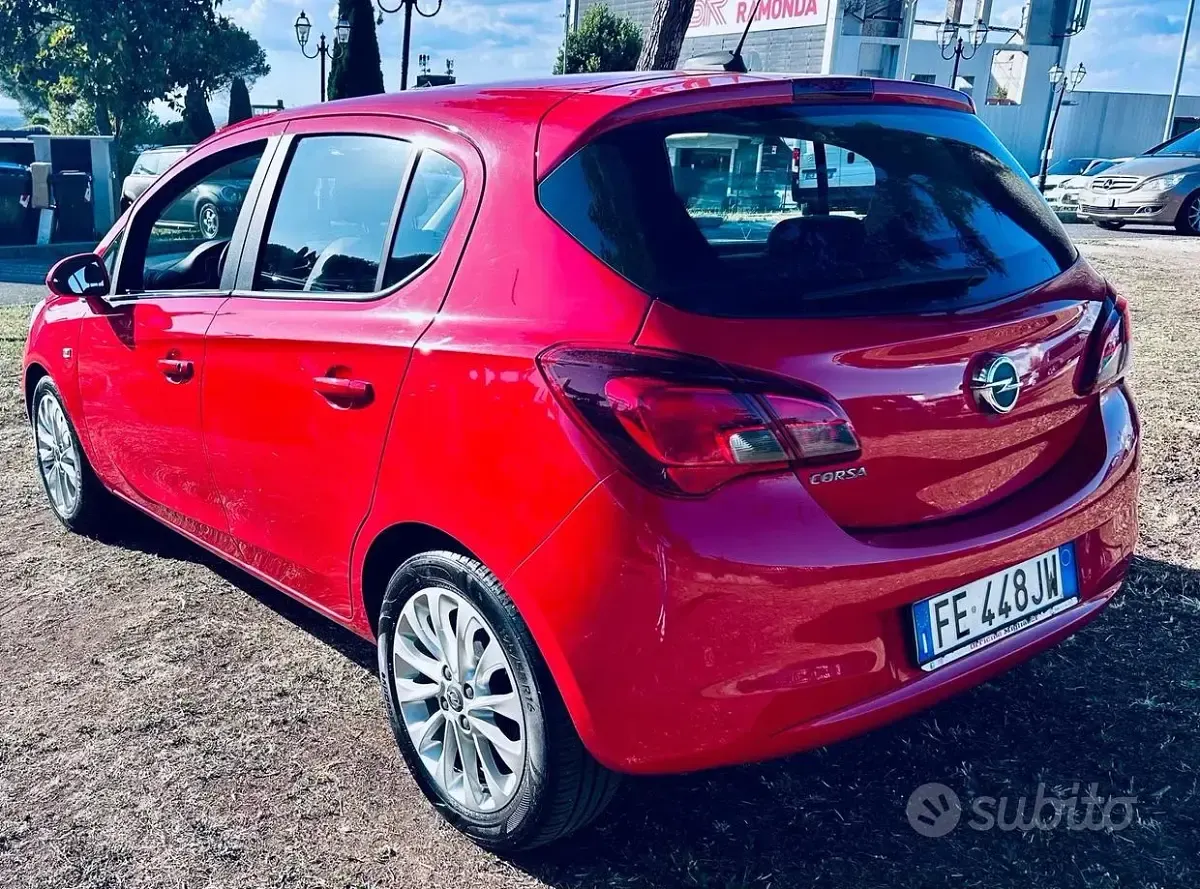 Usata Opel Corsa Cosmo 90 CV (66 kW) 2016 Rosso Utilitaria