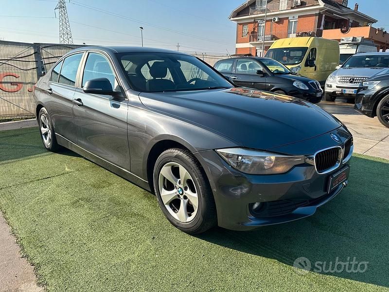 Usata BMW 320 Luxury Line 163 CV (119 kW) 2013 Grigio Berlina