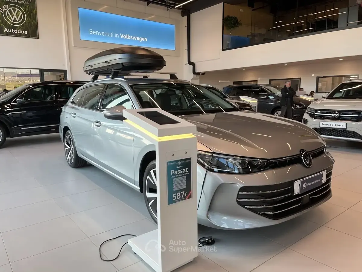 Novo VW Passat 203 HP (149 kW) 2025 Cinzento Carrinha