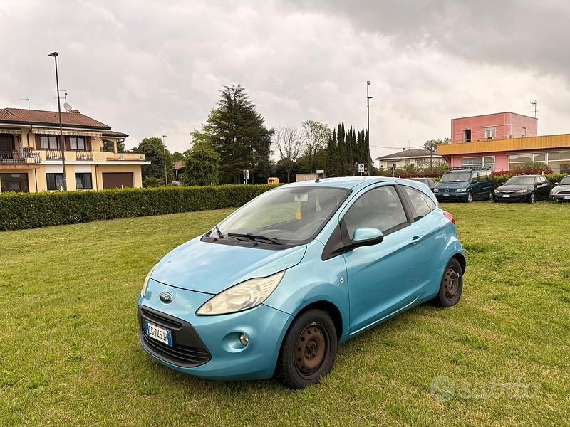 Usata Ford Ka 69 CV (50 kW) 2012 Blu Utilitaria