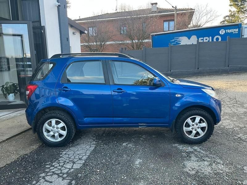 Usata Daihatsu Terios 86 CV (63 kW) 2008 Blu/azzurro SUV