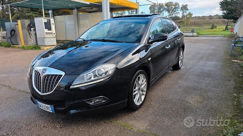 Usata Lancia Delta 120 CV (88 kW) 2010 Nero Utilitaria
