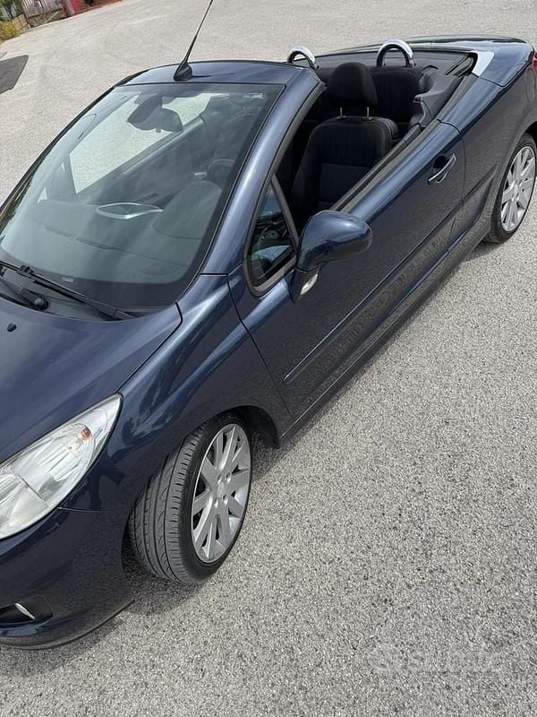 Usata Peugeot 207 CC 112 CV (82 kW) 2013 Blu Cabrio