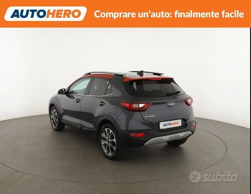 Usata Kia Stonic 120 CV (88 kW) 2019 Grigio SUV