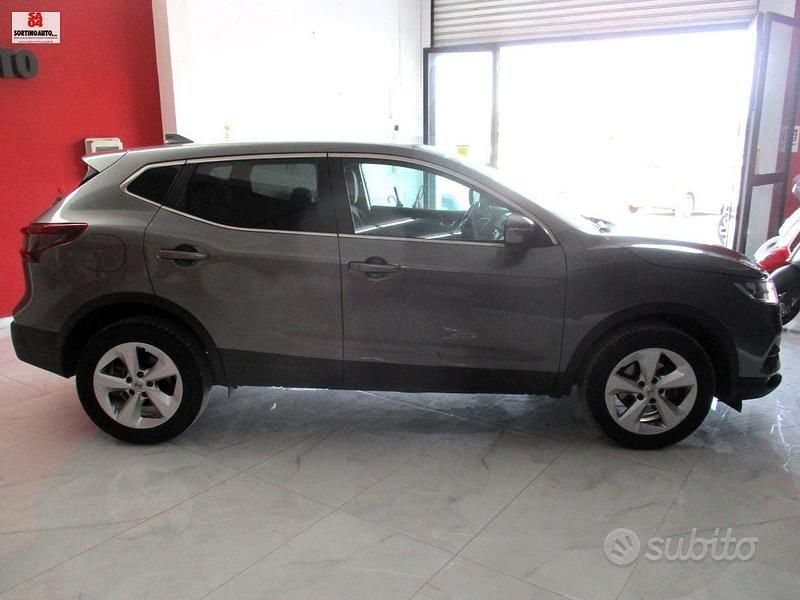 Usata Nissan Qashqai 116 CV (85 kW) 2020 Grigio SUV