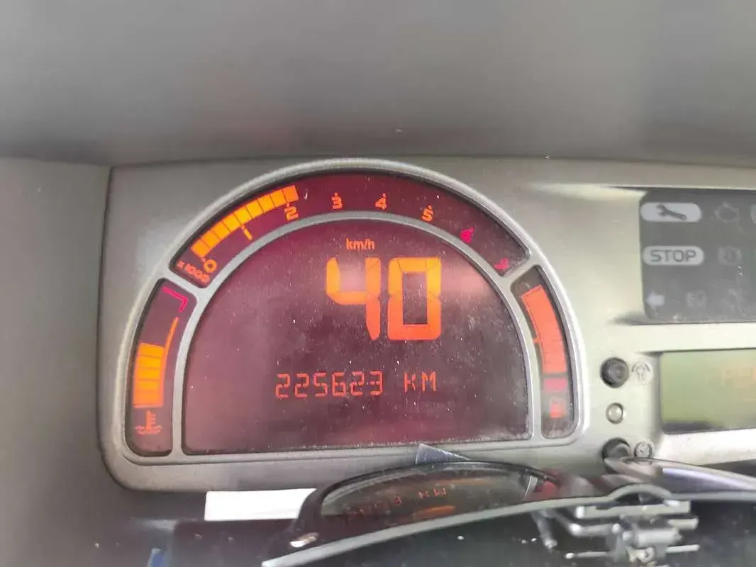 Usata Renault Modus Expression 75 CV (55 kW) 2009 Beige Monovolume