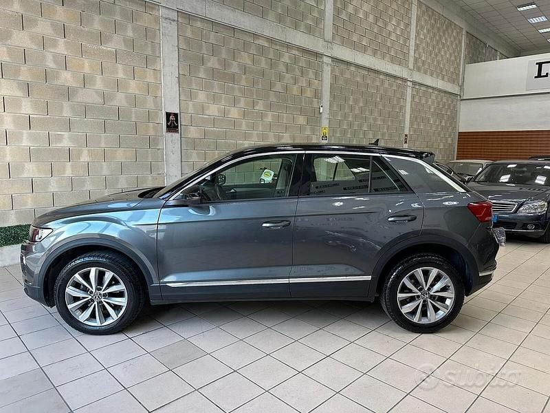 Usata VW T-Roc 150 CV (110 kW) 2021 Grigio SUV