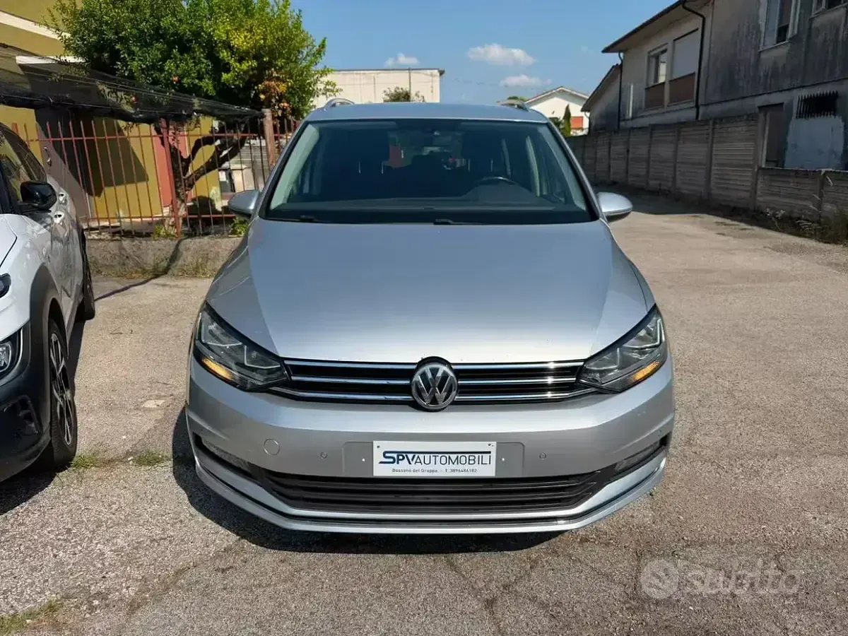 Usata VW Touran Executive 110 CV (80 kW) 2017 Grigio Monovolume