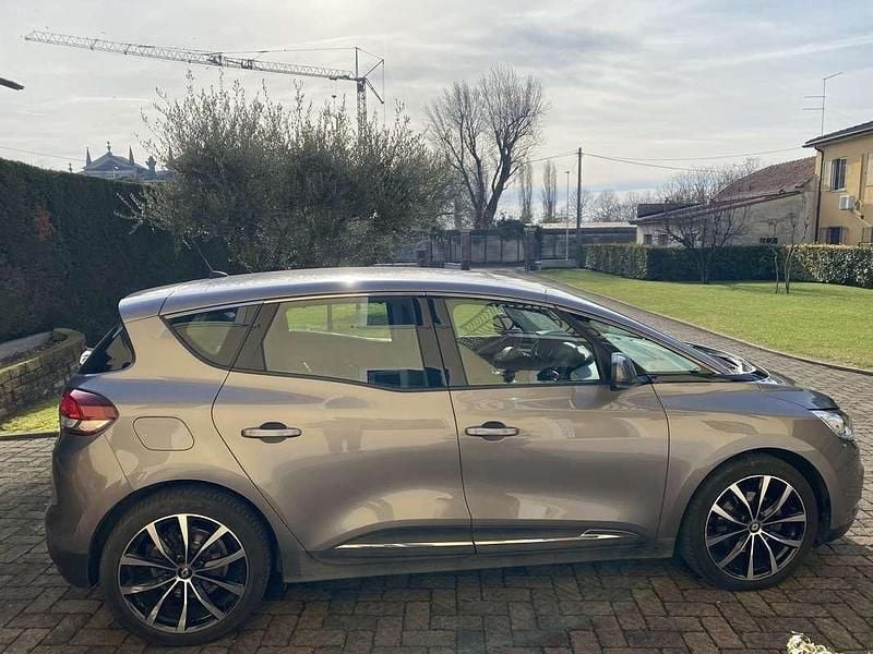 Usata Renault Scénic IV 120 CV (88 kW) 2020 Grigio Monovolume