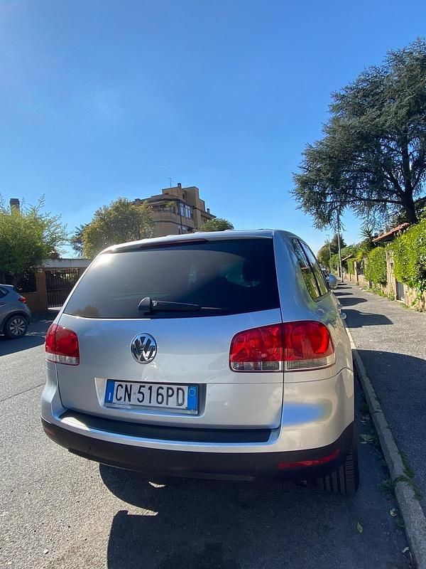 Usata VW Touareg 174 CV (127 kW) 2004 Argento SUV