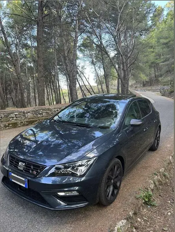 Usata Seat Leon Black Edition 150 CV (110 kW) 2019 Berlina