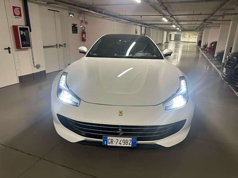 Usata Ferrari GTC4Lusso 610 CV (448 kW) 2020 Bianco Station wagon