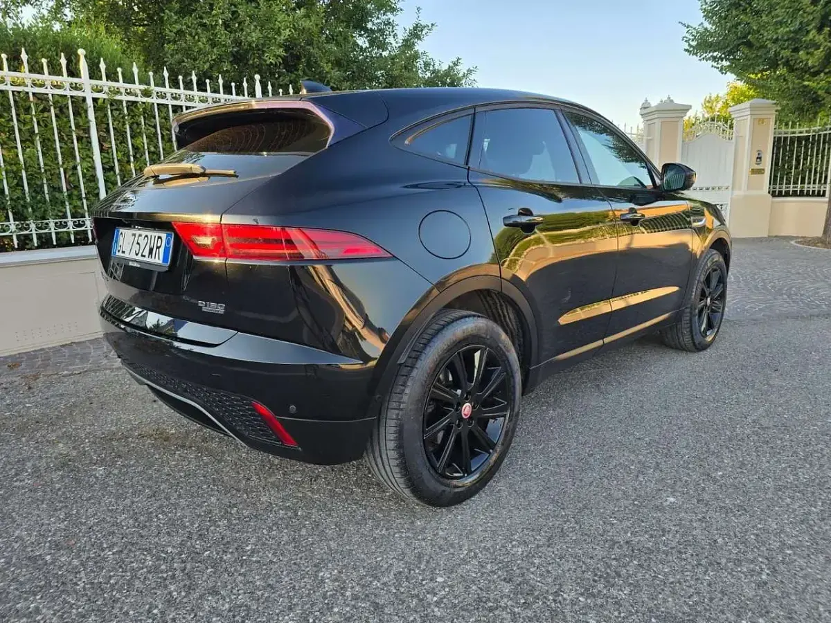 Usata Jaguar E-Pace R-Dynamic 150 CV (110 kW) 2018 Nero SUV