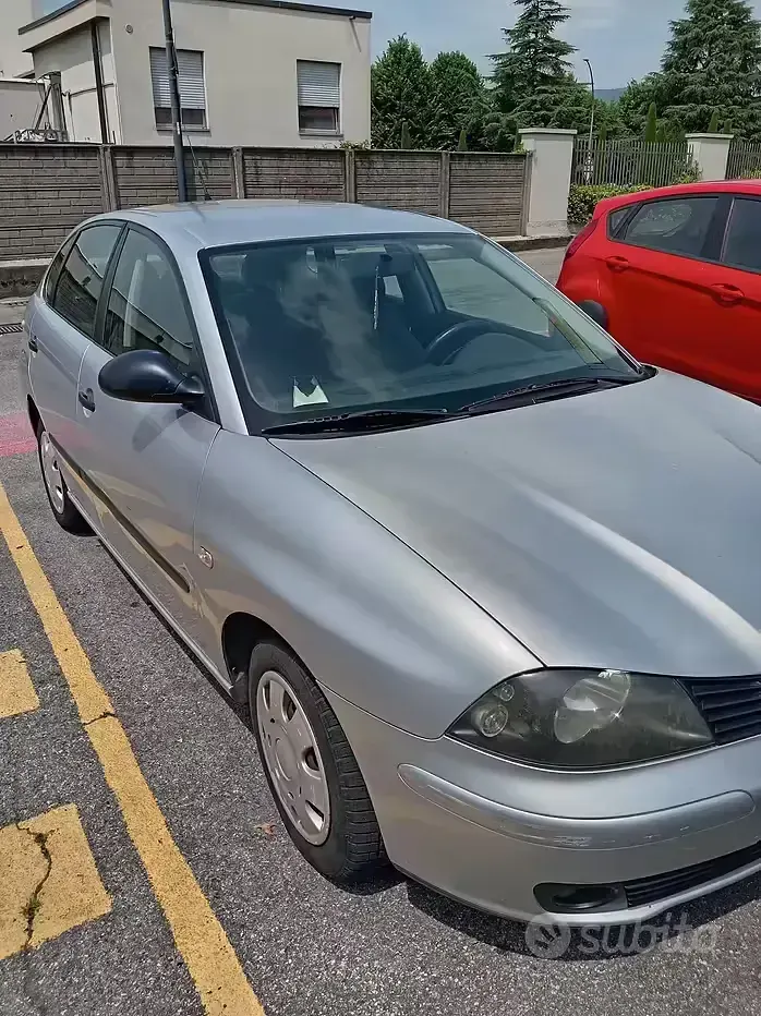 Usata Seat Ibiza 64 CV (47 kW) 2004 Grigio Utilitaria