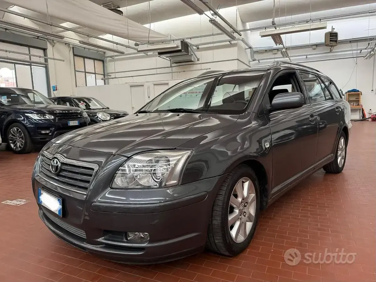 Usata Toyota Avensis 150 CV (110 kW) 2006 Station wagon