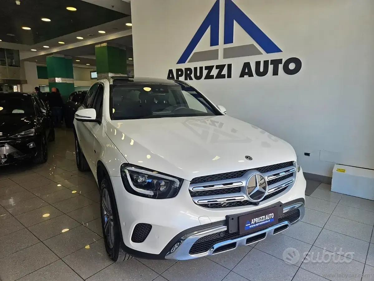 Usata Mercedes GLC300e 194 CV (142 kW) 2021 Bianco SUV