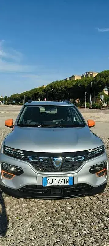 Usata Dacia Spring Comfort Plus 33 kW (45 CV) 2022 Grigio Utilitaria