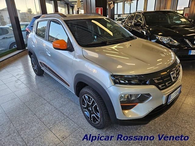 Grigio pastello Usata 2022 Dacia Spring Comfort Plus Utilitaria | 10.000 € (Buon prezzo) - Immagine 1/4