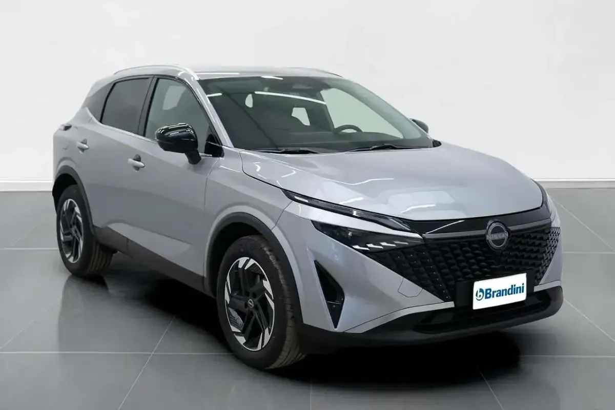 Nuova Nissan Qashqai N-Connecta 140 CV (102 kW) 2026 Newport grey SUV