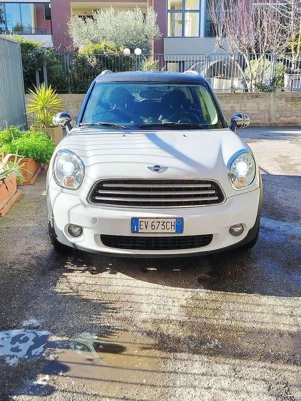 Usata Mini Cooper D Countryman 111 CV (81 kW) 2014 Bianco SUV
