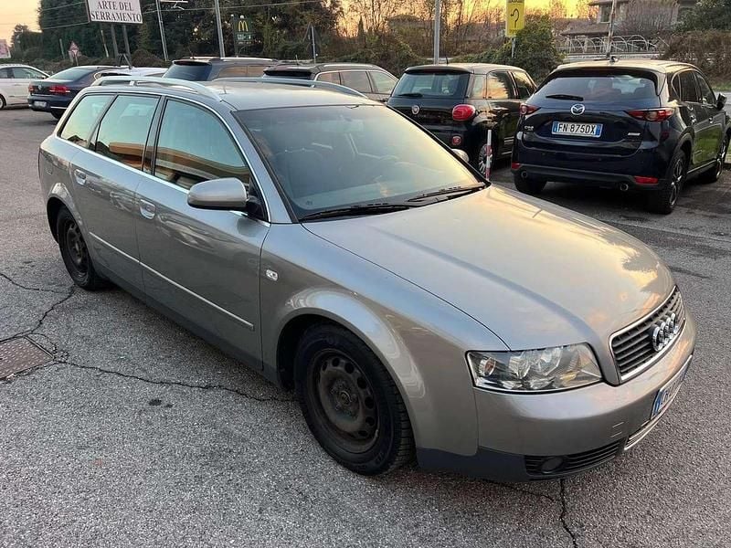 Usata Audi A4 131 CV (96 kW) 2003 Grigio Station wagon