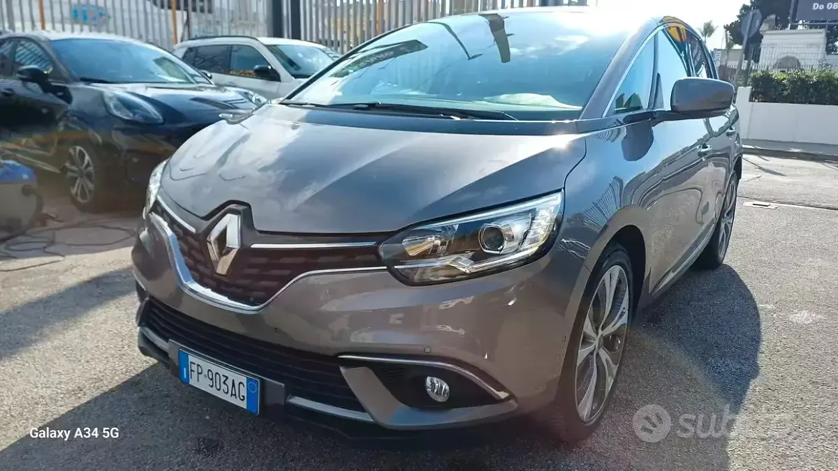 Usata Renault Scénic IV Intens 110 CV (80 kW) 2018 Grigio Monovolume