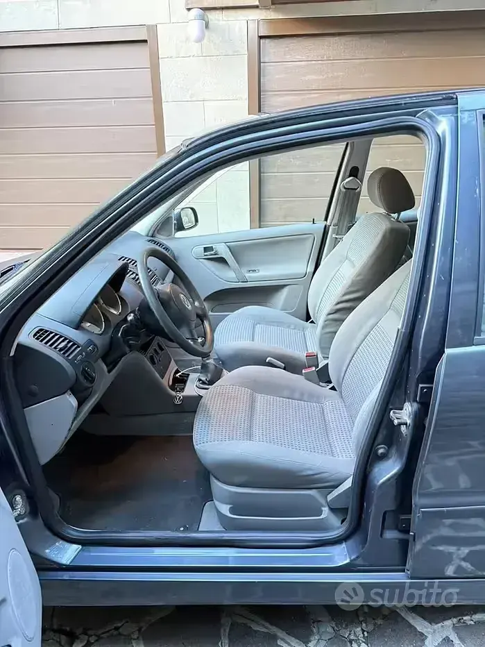 Usata VW Polo Comfortline 60 CV (44 kW) 2001 Grigio Berlina