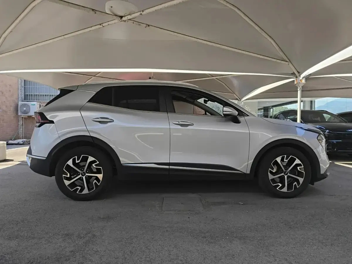 Usata Kia Sportage Style 136 CV (100 kW) 2022 Argento SUV