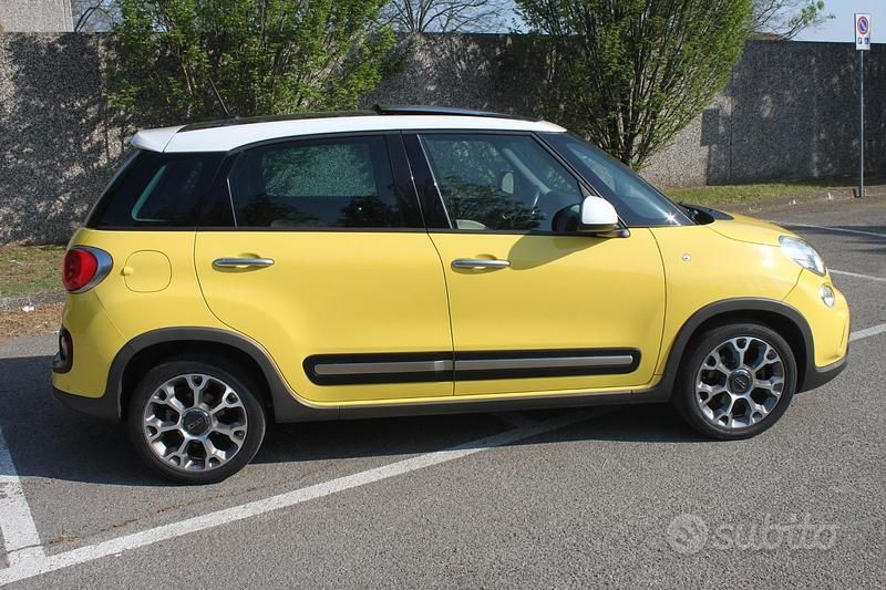 Usata Fiat 500L Trekking 105 CV (77 kW) 2013 Giallo Monovolume