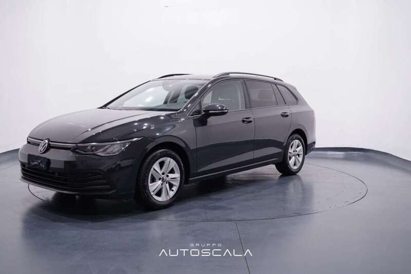 Grigio urano Usata 2022 VW Golf VIII Life Station wagon | 22.990 € (Buon prezzo) - Immagine 1/4