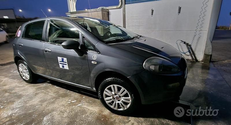 Usata Fiat Punto 95 CV (69 kW) 2014 Grigio Utilitaria