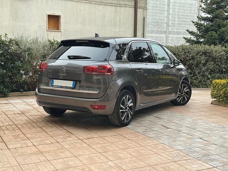 Begagnad Citroën C4 Picasso Shine 120 HK (88 kW) 2018 Grå Minibuss
