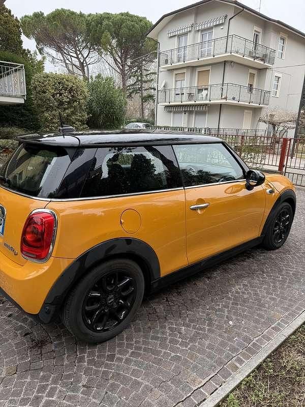 Usata Mini Cooper D 116 CV (85 kW) 2014 Utilitaria