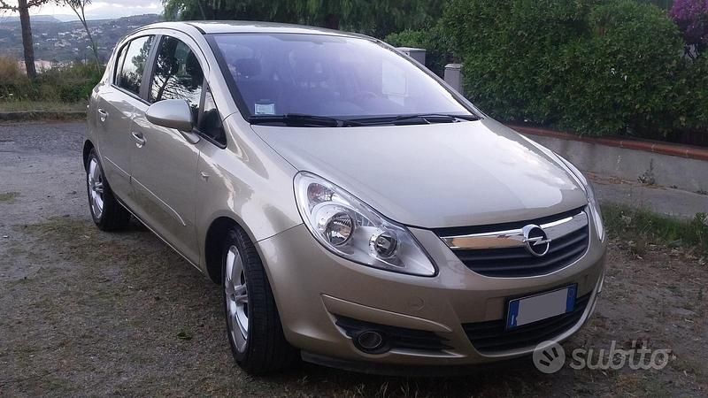 Usata Opel Corsa 90 CV (66 kW) 2007 Berlina