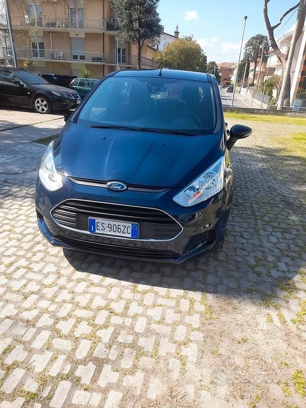Usata Ford B-MAX Titanium 75 CV (55 kW) 2014 Blu Monovolume