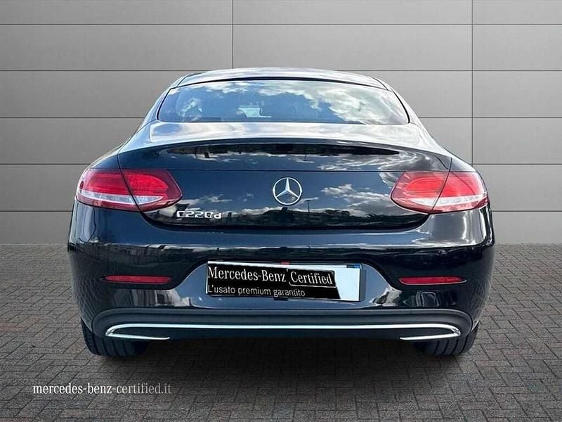 Usata Mercedes C220 170 CV (125 kW) 2016 Nero metallizzato Coupé
