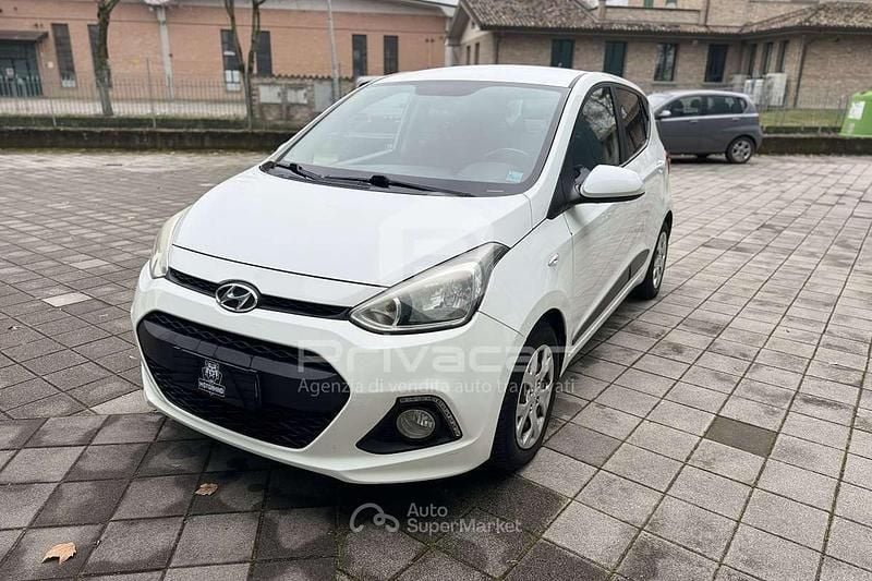 Bianco Usata 2016 Hyundai i10 Utilitaria | 6500 € (Super prezzo) - Immagine 1/4