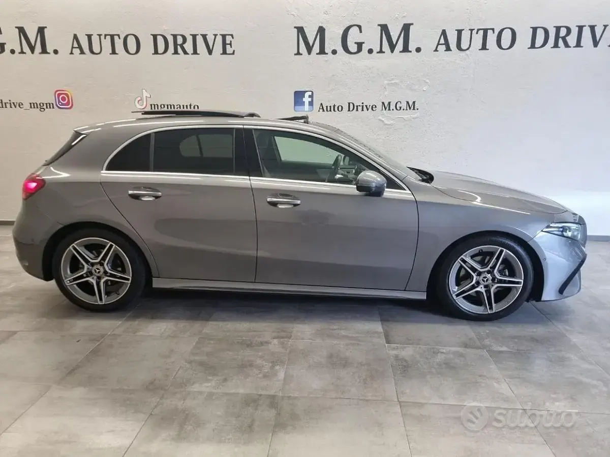 Usata Mercedes A180 AMG Line Premium 136 CV (100 kW) 2023 Grigio Berlina