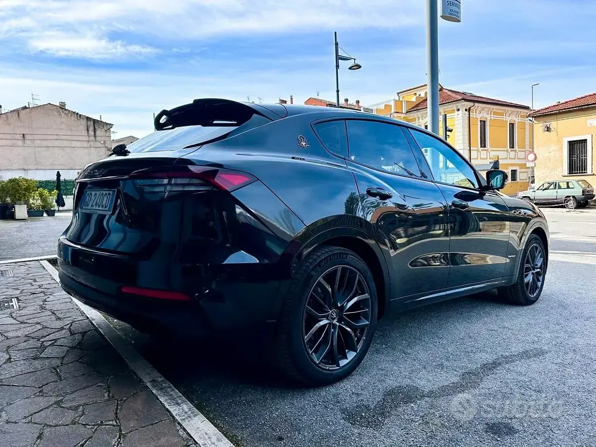 Usata Maserati GranSport 250 CV (183 kW) 2020 Nero Station wagon